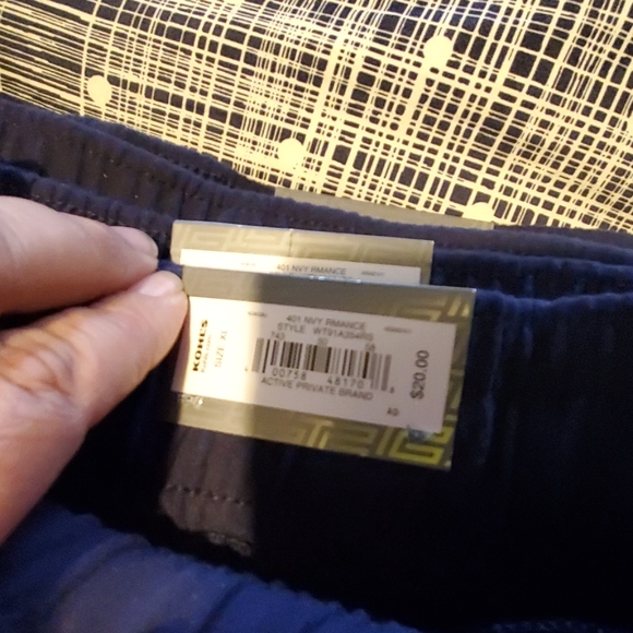 Shorts - Picture 7 of 7